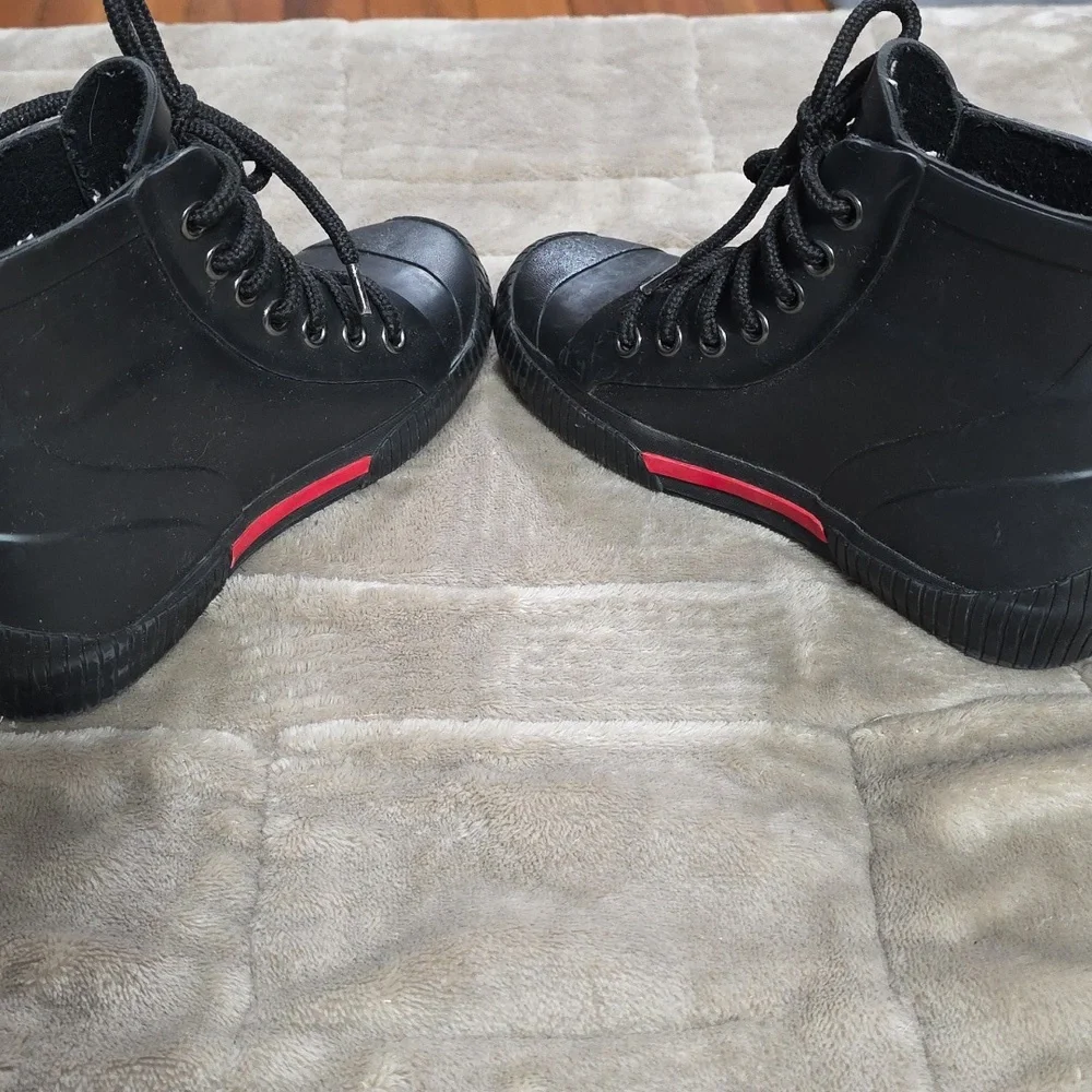 Art Class Kids/Boys Rubber‎ Rain Boots Ankle Lace Up Sz 1 EUC